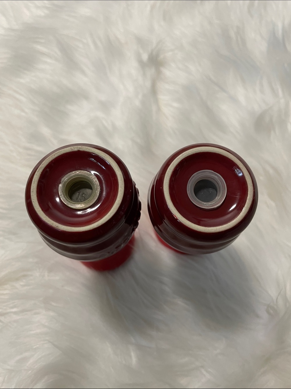 Le Creuset Cerise salt & pepper shakers - Picture 7 of 7